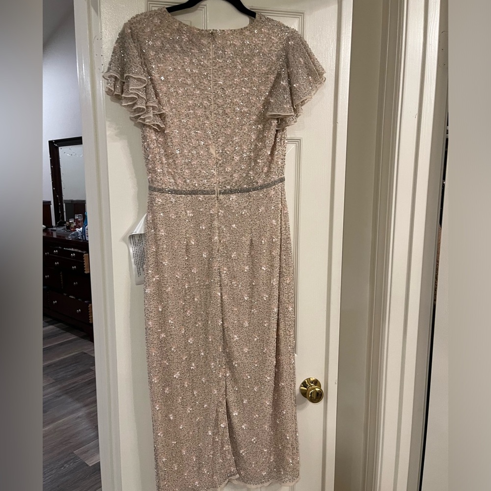 Mac Duggal size 8 pink and cream mid, very nice! - Picture 6 of 6